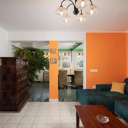 Arena - Pool Table, Table Tennis, Darts & * Pula