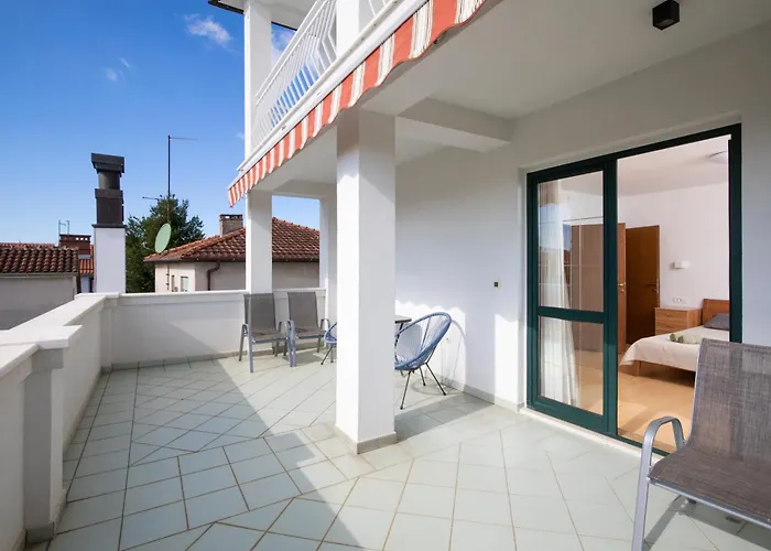 Villa Arena - Pool Table, Table Tennis, Darts & Pula