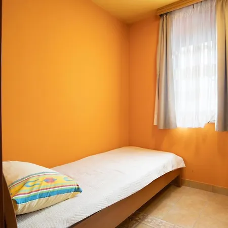 Villa Arena - Pool Table, Table Tennis, Darts & Pula