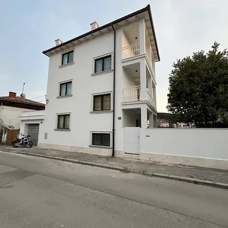 Arena - Pool Table, Table Tennis, Darts & Villa Pula