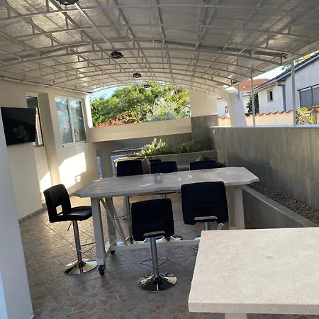 Arena - Pool Table, Table Tennis, Darts & Villa *