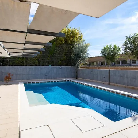 Arena - Pool Table, Table Tennis, Darts & Villa *