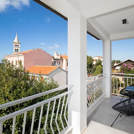 Arena - Pool Table, Table Tennis, Darts & Villa