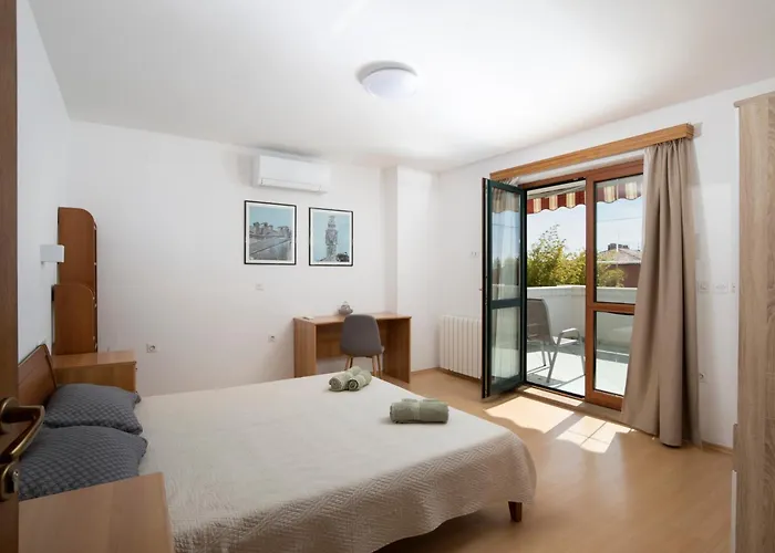 Arena - Pool Table, Table Tennis, Darts & Βίλα