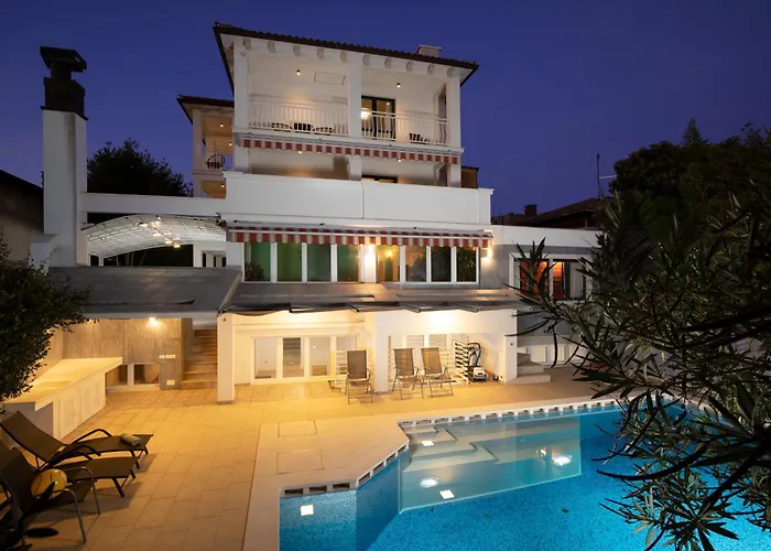 Βίλα Arena - Pool Table, Table Tennis, Darts & *