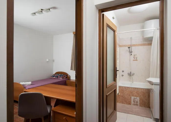 Βίλα Arena - Pool Table, Table Tennis, Darts &