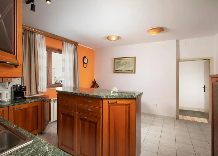 Arena - Pool Table, Table Tennis, Darts & Βίλα Πούλα