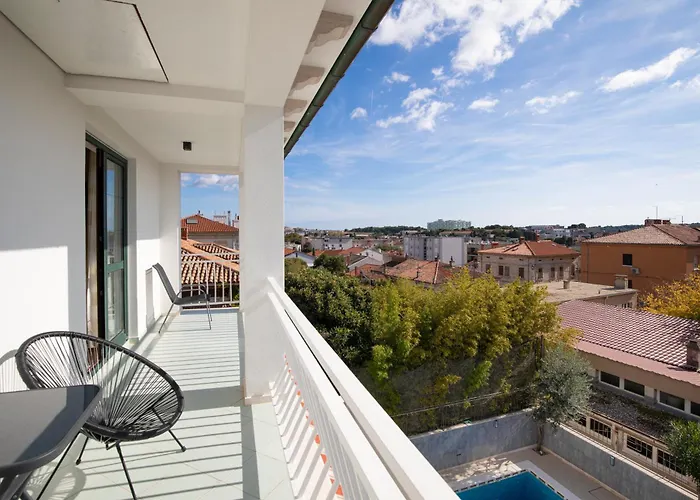 Arena - Pool Table, Table Tennis, Darts & *