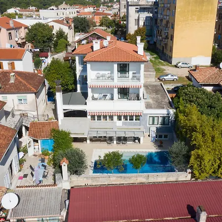 Arena - Pool Table, Table Tennis, Darts & 빌라 *