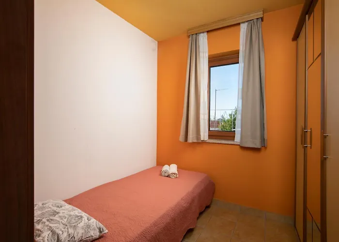 Arena - Pool Table, Table Tennis, Darts & 풀라