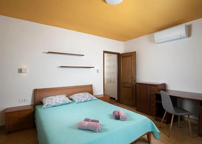 Arena - Pool Table, Table Tennis, Darts & 빌라